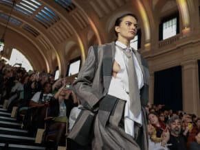 BARBARAFIALHOSEXYANDNUDEFLASHESHERHOTTITONTHERUNWAYFORJOAOPIMENTAATSAOPAULOFASHIONWEEK - NUDE STORY