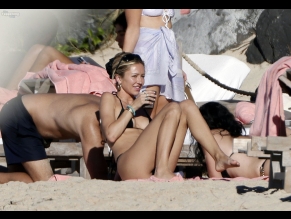  alt="Delilah Belle Hamlin Sexy in Delilah Belle Hamlin Sexy Spotted Showing Off Her Sizzling Bikini Body At St. Barts Beach In France"