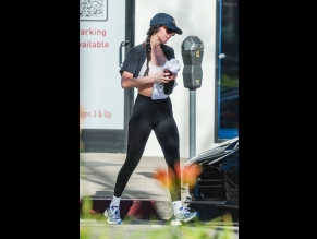  alt="Dakota Johnson Sexy in Dakota Johnson Sexy Spotted Flaunting Her Fit Body As She Leaves Tracy Anderson Gym In Studio City"