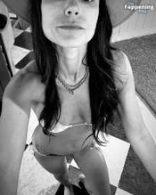 JORDANABREWSTERSEXYSELFIESETSINTERNETABLAZE - NUDE STORY