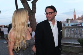  alt="Sydney Sweeney Sexy in Sydney Sweeney Sexy Flashes Her Hot Tits And Undies In A Glamorous Dress At Armani's Star-studded Party In Italy"