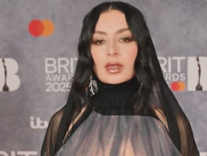 CHARLIXCXSEXYANDBRALESSSHOWINGOFFHERBUSTYBOOBSATTHEBRITAWARDSINLONDON - NUDE STORY