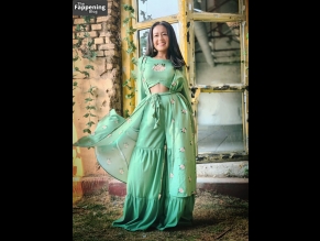  alt="Neha Kakkar Sexy in Neha Kakkar Sexy And Hot Photos Collection"