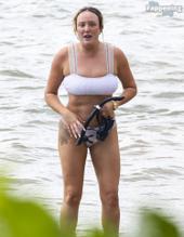 Charlotte CrosbySexy in Charlotte Crosby's Sexy Snorkelling Adventure In Cairns