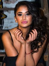 Sahara Santos Sexy in Modeling Photoshoot