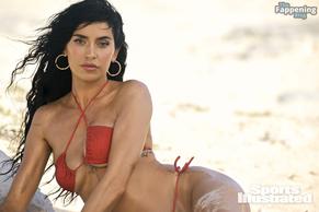 Nicole Williams Sexy in Nicole Williams Sexy And Sultry Poses Her Sizzling Bikini Body In A Photoshoot For Sports Illustrated Swimsuit In Mexico