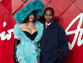 RIHANNASEXYSHOWSOFFHERSTUNNINGCLEAVAGEATFASHIONAWARDSAFTERPARTYINLONDON - NUDE STORY