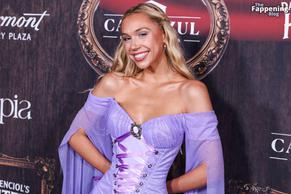 ALEXISRENSEXYSTUNSINSULTRYPURPLEDRESSATHAUNTEDHOTELPARTYINLOSANGELES - NUDE STORY