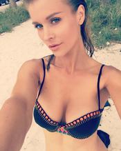 Joanna KrupaSexy in Joanna Krupa Sexy Bikini Photos