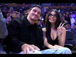 Madison Beer Sexy Seen With Justin Herbert Showing Off Her Hot Boobs At The Lakers Vs. Timberwolves Game In LA