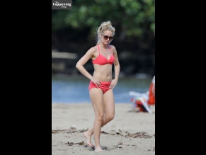 Anna Camp Sexy And Sizzling Photos Collection