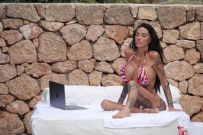  alt="Katie Price Sexy in Katie Price Sexy Shows Off Her Fabulous Bikini Body By A Pool In Ibiza"