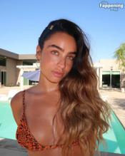 Sommer RaySexy in Sommer Ray Sexy Poolside Photoshoot