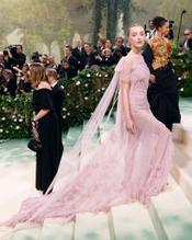 Phoebe DynevorSexy in Phoebe Dynevor The 2024 Met Gala, New York