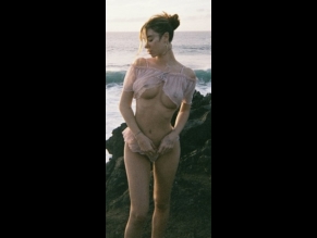 Valentina Fradegrada Sexy in Making Her Nipples Visible