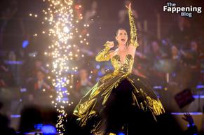  alt="Katy Perry Sexy in Katy Perry Flaunts Her Sexy Boobs At Coronation Concert In Windsor"