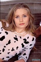  alt="Betty Anderson Sexy in Betty Anderson Sexy And Nude Photoshoots"