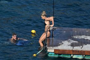  alt="Jutta Leerdam Sexy in Jutta Leerdam Sexy Spotted With Jake Paul Showing Off Her Sizzling Bikini Body While On An Italian Getaway"