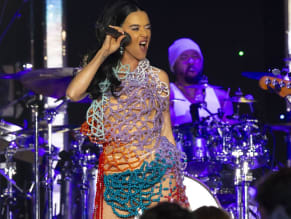  alt="Katy Perry Sexy in Katy Perry Sexy Rocks The Stage As She Performs At Mardi Gras Extravaganza In New Orleans"
