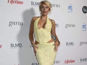 TALLIASTORMSEXYSHOWSOFFHERHOTBOOBSATDRPIMPLEPOPPERBREAKINGOUTSCREENINGINHOLLYWOOD - NUDE STORY