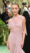 Phoebe DynevorSexy in Phoebe Dynevor The 2024 Met Gala, New York