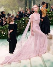 Phoebe DynevorSexy in Phoebe Dynevor The 2024 Met Gala, New York