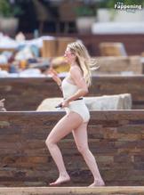 Emma RobertsSexy in Emma Roberts & Cody John's Sexy Los Cabos Getaway Vacation