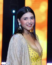 Mannara ChopraSexy in Mannara Chopra Hot Instagram Pics