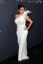  alt="Salma Hayek Sexy in Salma Hayek Sexy And Topless Photos Collection"