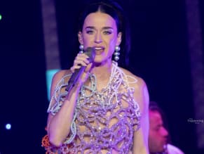  alt="Katy Perry Sexy in Katy Perry Sexy Rocks The Stage As She Performs At Mardi Gras Extravaganza In New Orleans"