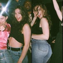 HAILEESTEINFELDATTHEDICKINSONWRAPPARTY - NUDE STORY