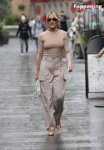 Ashley Roberts Sexy in Ashley Roberts Flaunts Her Sexy Look In London