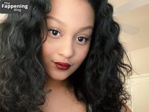 ALIYAHROYALESEXYANDSTUNNINGPHOTOSCOLLECTION - NUDE STORY