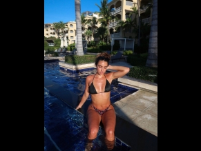  alt="Sommer Ray Sexy in Sommer Ray Sexy Shows Off Her Hot Body In Sizzling Black Bikini"