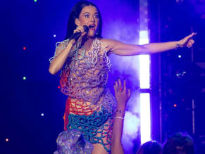  alt="Katy Perry Sexy in Katy Perry Sexy Rocks The Stage As She Performs At Mardi Gras Extravaganza In New Orleans"