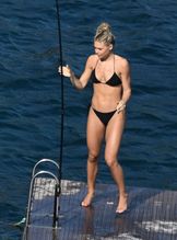  alt="Jutta Leerdam Sexy in Jutta Leerdam Sexy Spotted With Jake Paul Showing Off Her Sizzling Bikini Body While On An Italian Getaway"