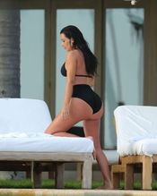  alt="Kim Kardashian West Sexy in Kim Kardashian Sexy And Sizzling Photos Collection"