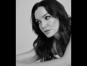  alt="Jennifer Damiano Sexy in Jennifer Damiano Sexy And Attractive Photos Collection"