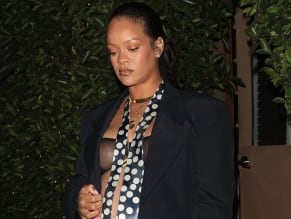 Rihanna Sexy Spotted Flashing Her Hot Tits And Showing Off Her Beautiful Bump In LA