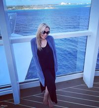 Kari Michaelsen Sexy Photos Collection