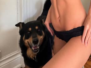 EMILYRATAJKOWSKISEXYSHOWSOFFHERBANGINGBODYINASENSUALBLACKLINGERIE - NUDE STORY