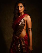 Malavika MohananSexy in Malavika Mohanan A Warrior Princess