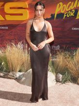 Sadie Stanley Sexy Stuns At The 