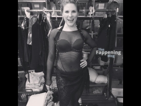 Michele Fichtner Sexy And Beautiful Photos Collection