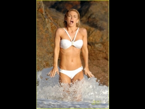 Amy Carlson Sexy And Sizzling Photos Collection