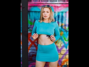 Sloan Harper Sexy, Nude And Porn Photos Collection