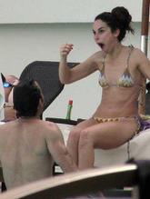 ANASERRADILLA31YEARSFLASHESAHAIRYBUSHANDSCORESBIKINIOOPSWHILEONVACATIONINMEXICO2009 - NUDE STORY
