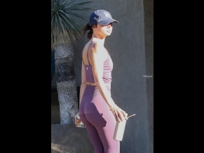 Ana De Armas Sexy Spotted Showing Off Her Fit Figure And Ass After Her Gym Session In LA