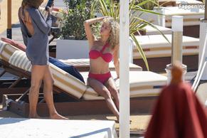 ROSEBERTRAMSTUNSINSEXYREDSWIMSUITATCANNESBEACHPARTY - NUDE STORY