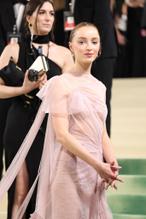 Phoebe DynevorSexy in Phoebe Dynevor The 2024 Met Gala, New York